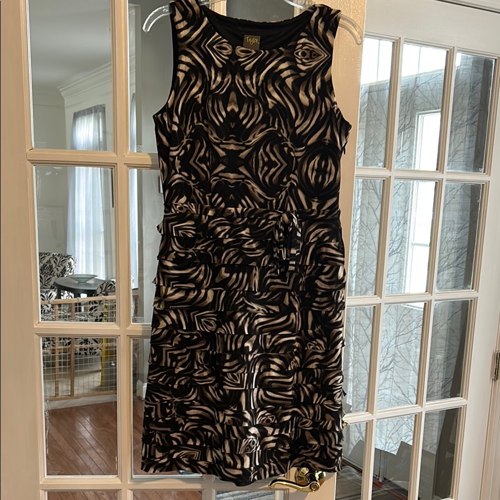Chic Black and White Patterned Dress